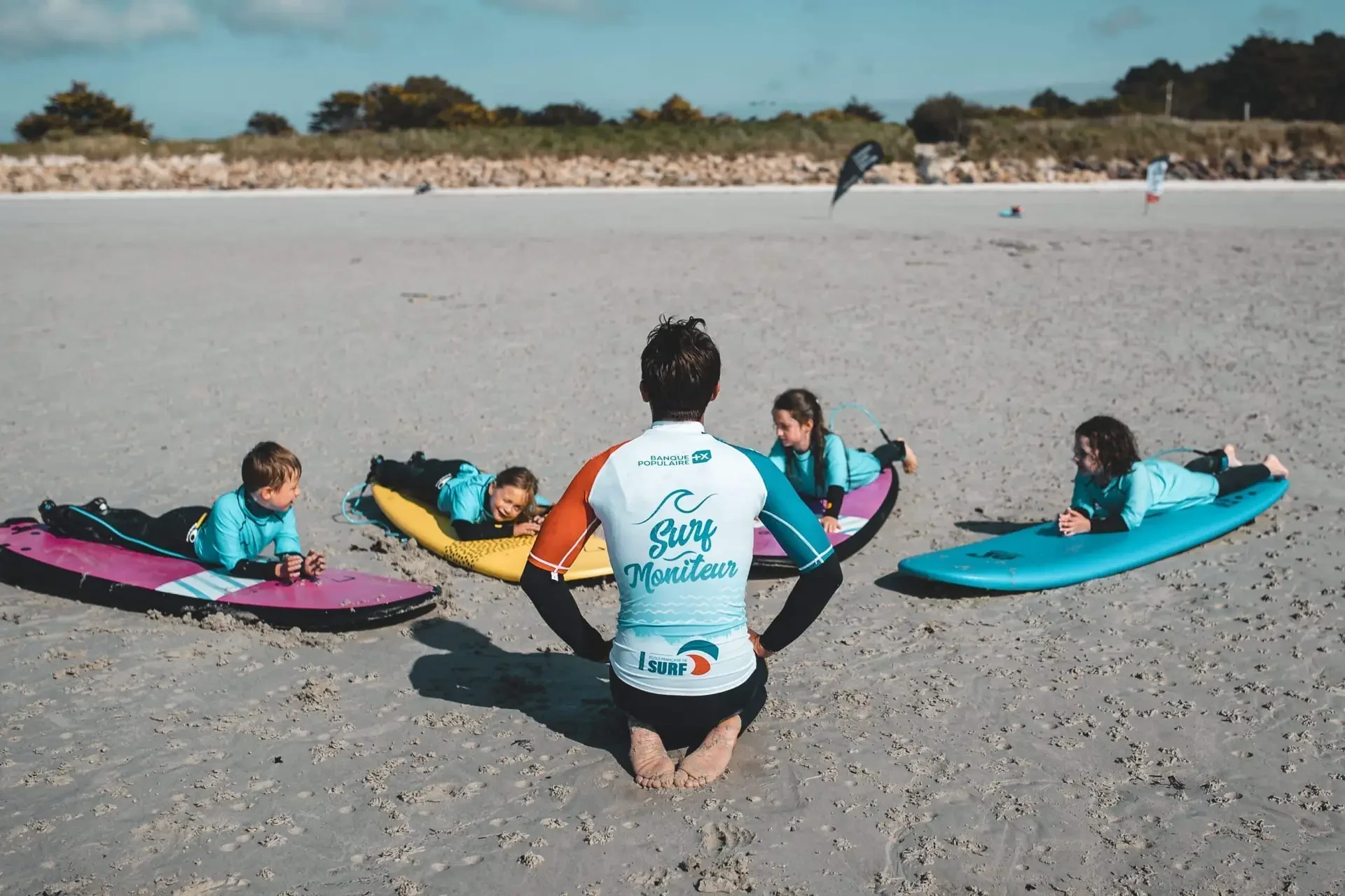 Cours de surf à santec sur la plage du Dossen