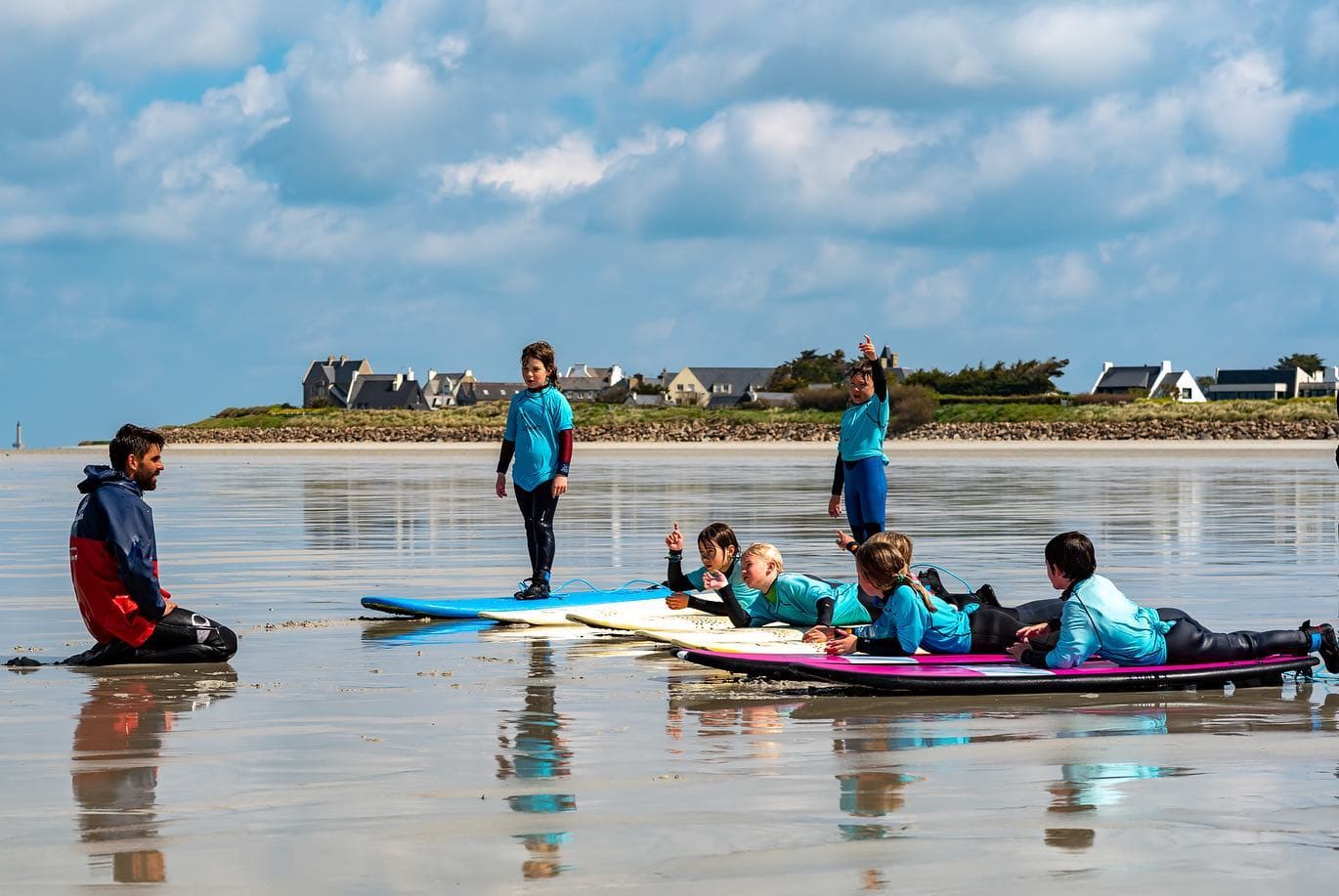 Début d'un cours à Dossen Surf School à Santec
